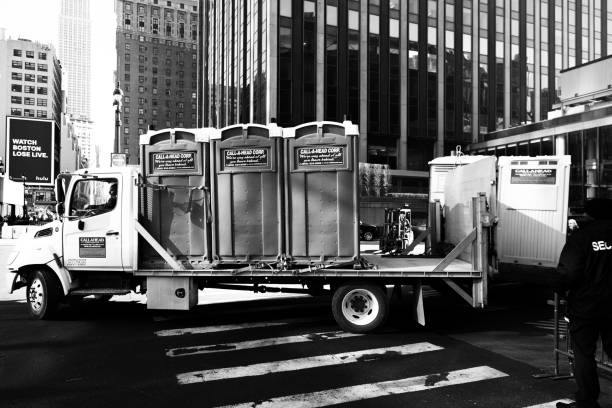 Best Affordable portable toilet rental  in Kenova, WV